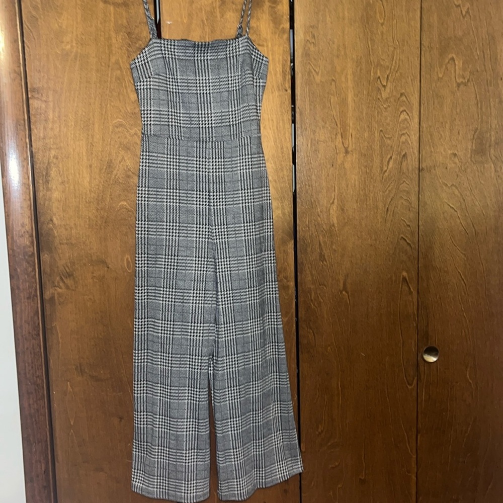Forever 21. Match Plate Pattern jumpsuit. Size medium
